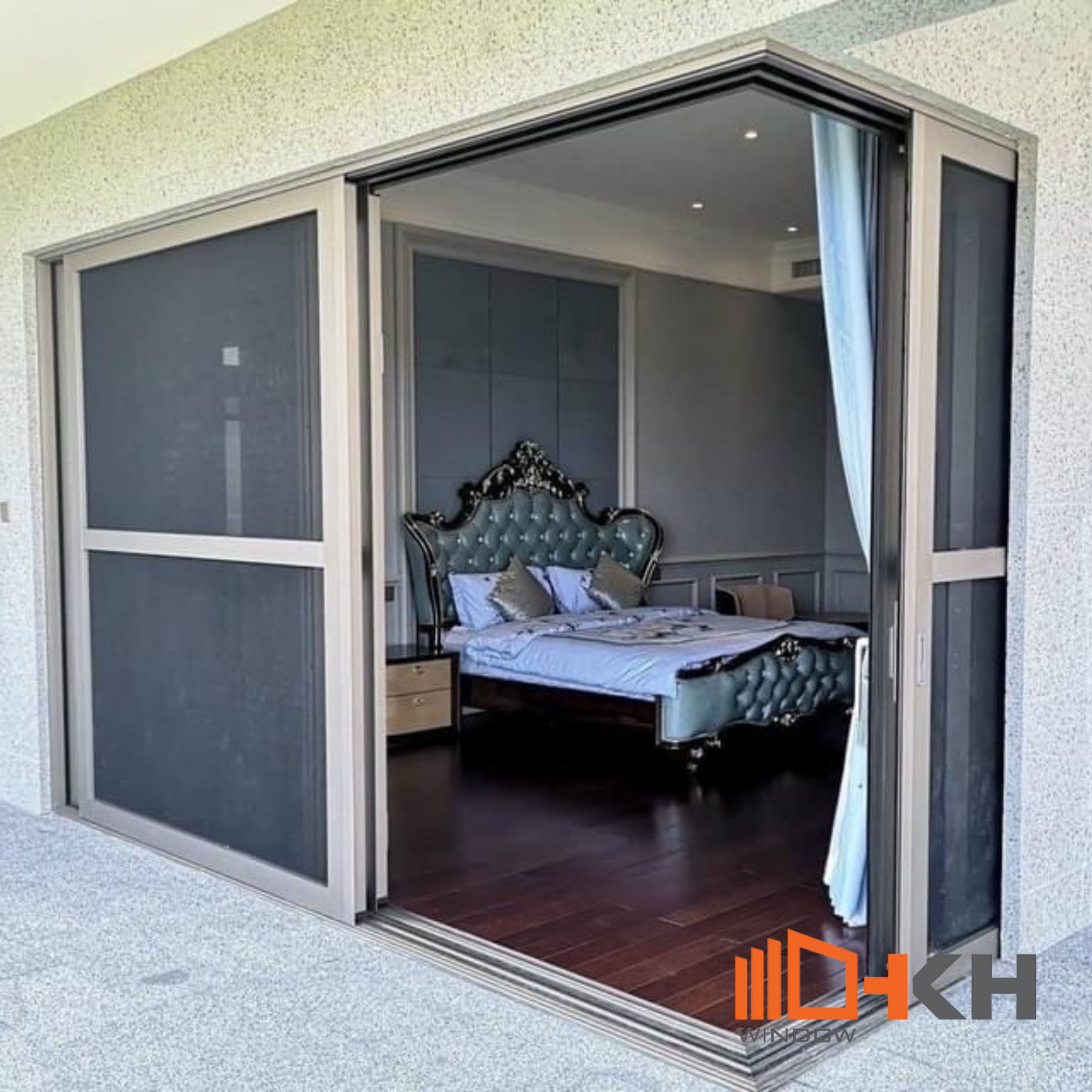 Cửa đi mở lùa vách ngăn phòng ngủ kết hợp lưới chống côn trùng và chống trộm