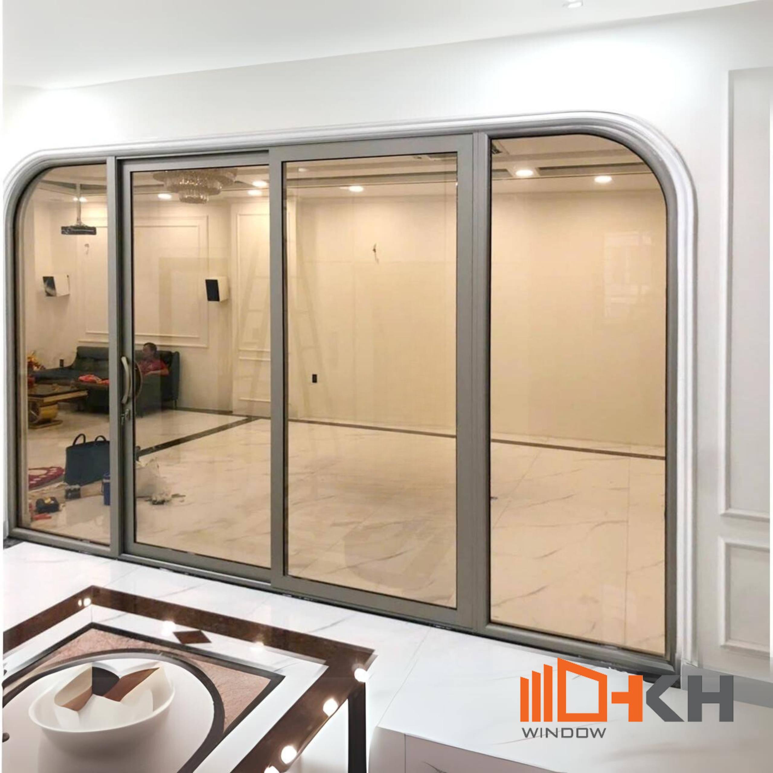 Cửa nhôm uốn vòm là xu hướng hiện đại thục top trong trọn bộ mẫu cửa nhôm nhà phố