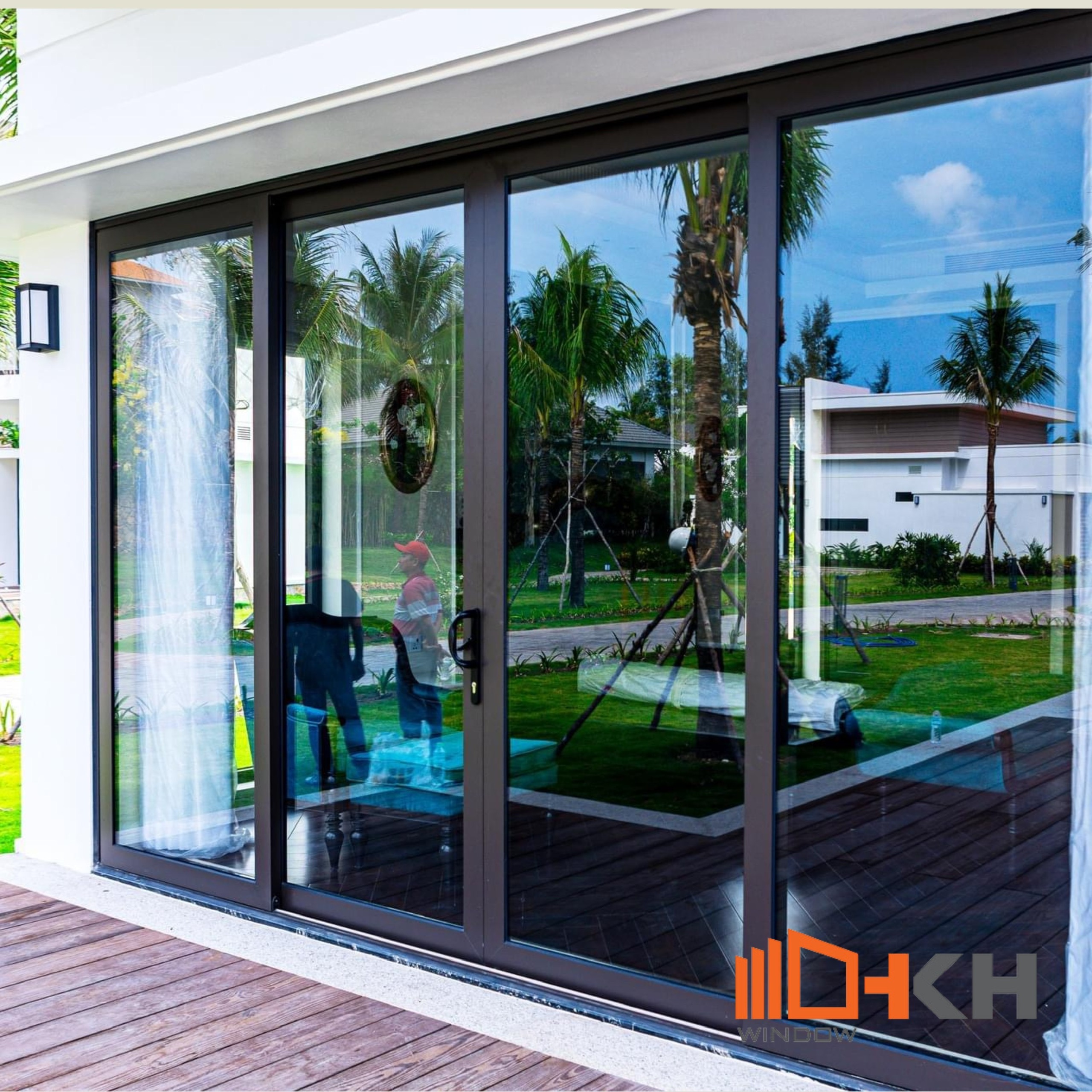 Cửa nhôm xingfa công nghệ sơn Anodized-ED phì hợp với chi phí cho cửa nhôm mặt tiền nhà phố