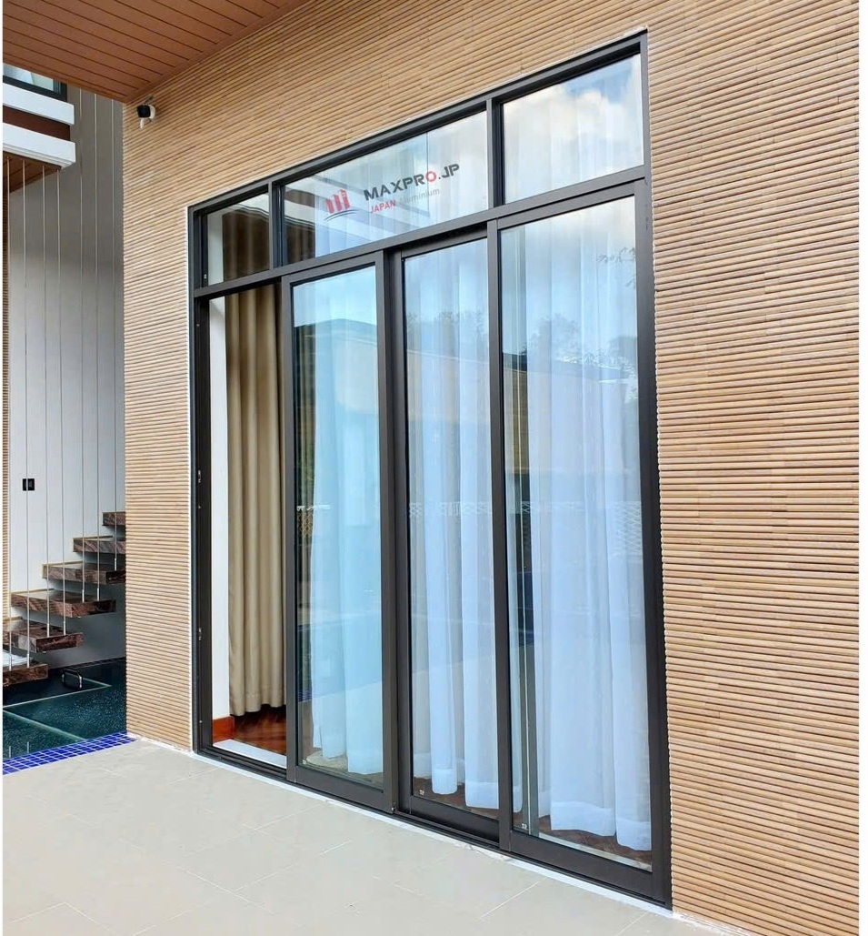 Cửa nhôm phù hợp với nhà phố