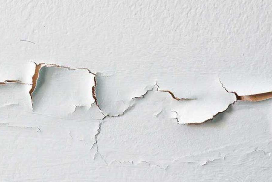 Tường sơn trít kém chất lượng làm nước thấm váo nhà